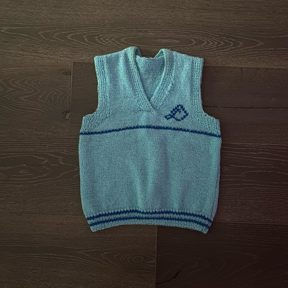Vintage Y2K blue knit sweater vest